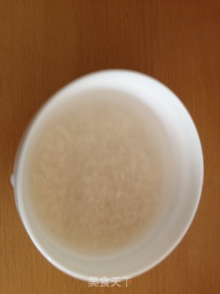 腊肠薯仔粥的做法步骤：1