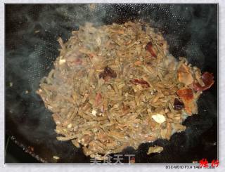 家常菜------腊肉炒干豇豆的做法步骤：5