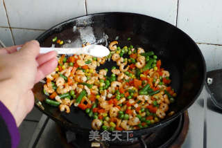 五彩虾仁的做法步骤：11