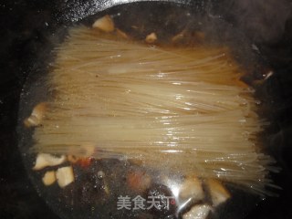 招牌米线 健康鲜美的做法步骤：5