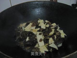 冬笋木耳的做法步骤：6