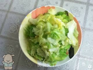 爆圆白菜的做法步骤：3