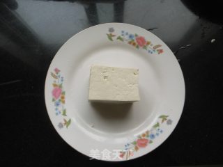 韭菜黄海米炒豆腐的做法步骤：2