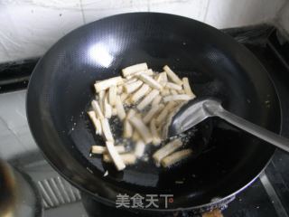韭菜黄海米炒豆腐的做法步骤：10