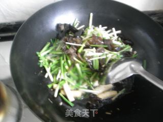 韭菜黄海米炒豆腐的做法步骤：11