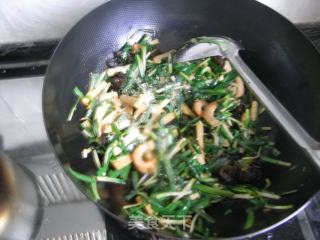 韭菜黄海米炒豆腐的做法步骤：12