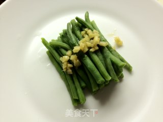 姜汁豆角的做法步骤：3