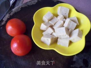 番茄烧冻豆腐的做法步骤：1