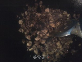 懒人午餐——剩菜炒米饭的做法步骤：1