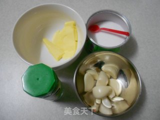 蒜香面包的做法步骤：1