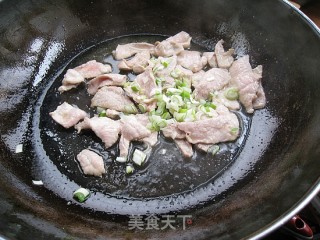 荸荠炒肉片的做法步骤：6