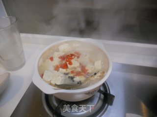 咸鱼头冻豆腐煲的做法步骤：8