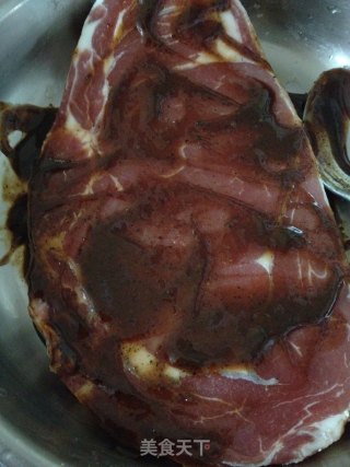 黑椒肉眼牛扒的做法步骤：2