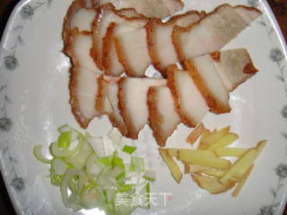 脆皮肉炒荷兰豆的做法步骤：2