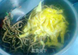 丝丝焖荞麦面的做法步骤：11
