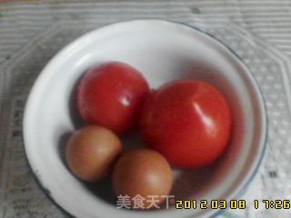 西红柿炒蛋的做法步骤：1