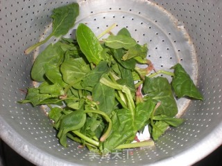 吃出清淡好滋味——菠菜牛肉粉丝的做法步骤：2