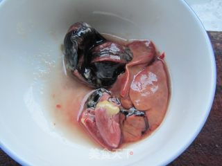 参芪田七红枣乌鸡汤的做法步骤：3
