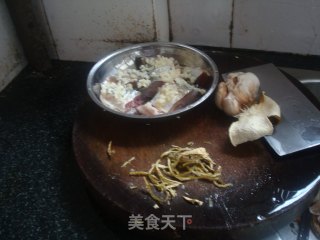 蒜容陈皮蒸咸鲮鱼的做法步骤：4