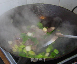 大蒜叶炒猪肝的做法步骤：7
