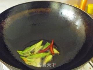 【爽口凉菜】巧吃西兰花梗---香拌西兰花梗的做法步骤：3