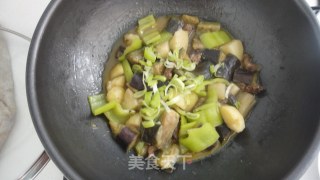 土豆炖茄子的做法步骤：10