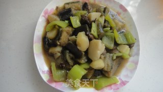 土豆炖茄子的做法步骤：11