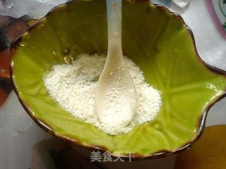 止咳润肺汤———川贝冰糖炖雪梨的做法步骤：2