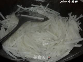 椒盐白萝卜丝的做法步骤：3