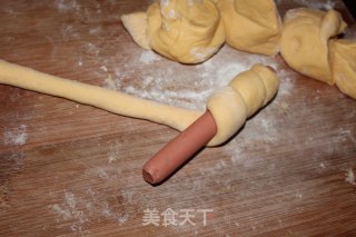 南瓜火腿肠卷的做法步骤：7