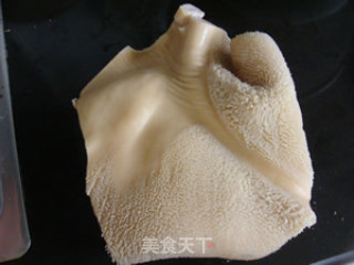 泡菜牛肚丝的做法步骤：1