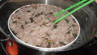 梅菜蒸肉蛋的做法步骤：1