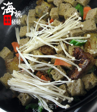 刀鱼什锦烤麸的做法步骤：10