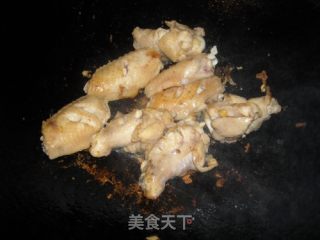 香菇红烧鸡翅的做法步骤：4