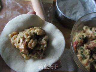 土豆葱肉包的做法步骤：11