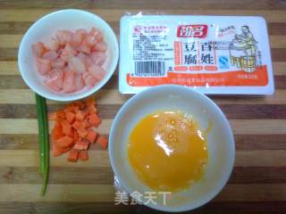 蛋浇虾仁豆腐的做法步骤：1