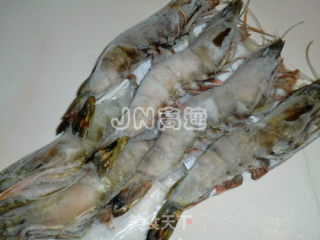椒盐大虾的做法步骤：1