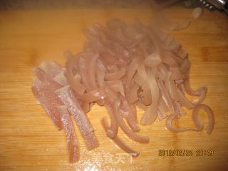 肉皮冻的做法步骤：2