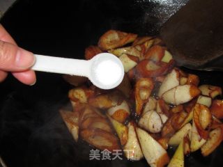 春季时令菜-油焖笋的做法步骤：7