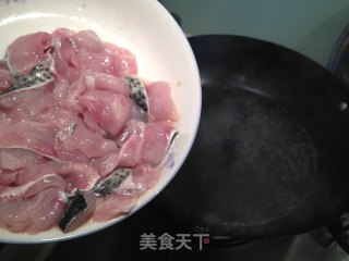 菌菇黑鱼片的做法步骤：6