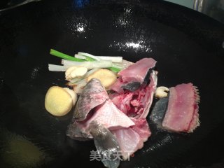菌菇黑鱼片的做法步骤：9