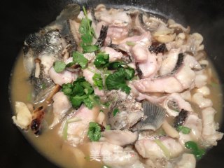 菌菇黑鱼片的做法步骤：11