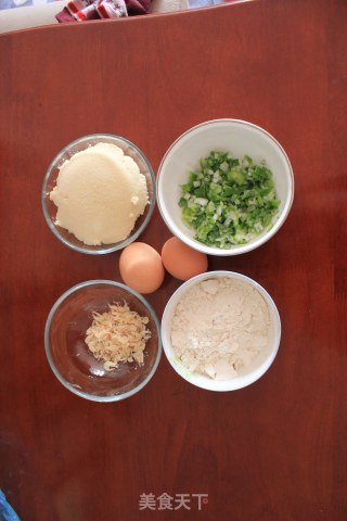 葱花鸡蛋豆渣饼的做法步骤：1