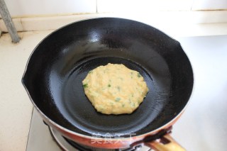 葱花鸡蛋豆渣饼的做法步骤：4