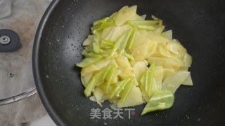 尖椒炒土豆片的做法步骤：5