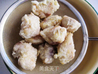 菠萝咕老肉的做法步骤：7