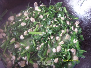 韭菜炒蚬肉的做法步骤：5