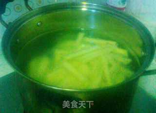 自制薯条的做法步骤：3