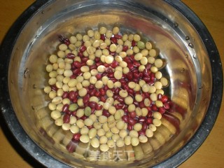 红豆豆浆的做法步骤：1