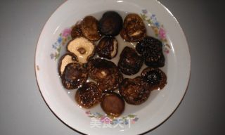 香菇炖鸡的做法步骤：3